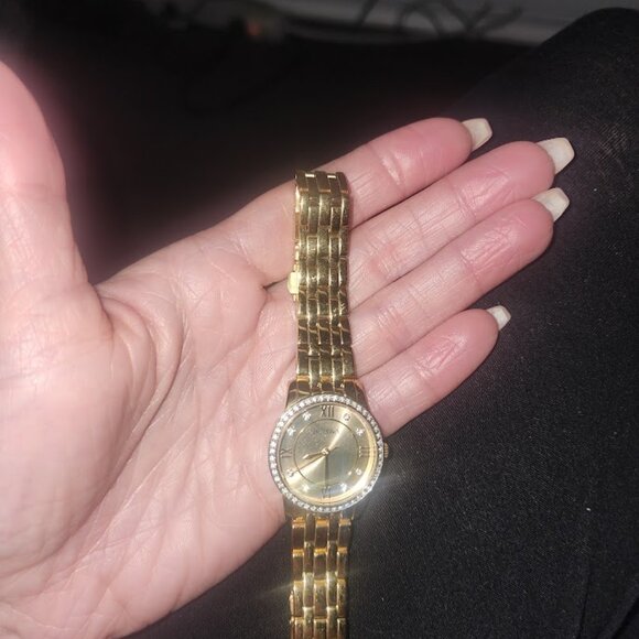 Bulova Women’s Gold Watch EUC - Picture 3 of 6